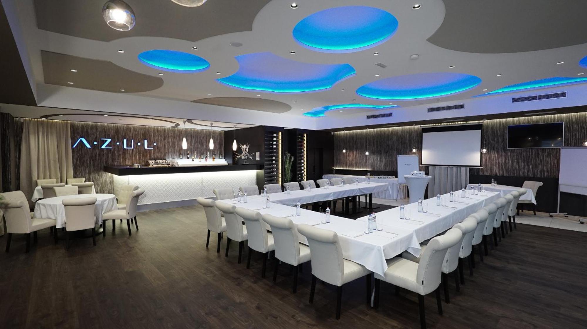 Azul Hotel & Restaurant Partizánske Eksteriør billede