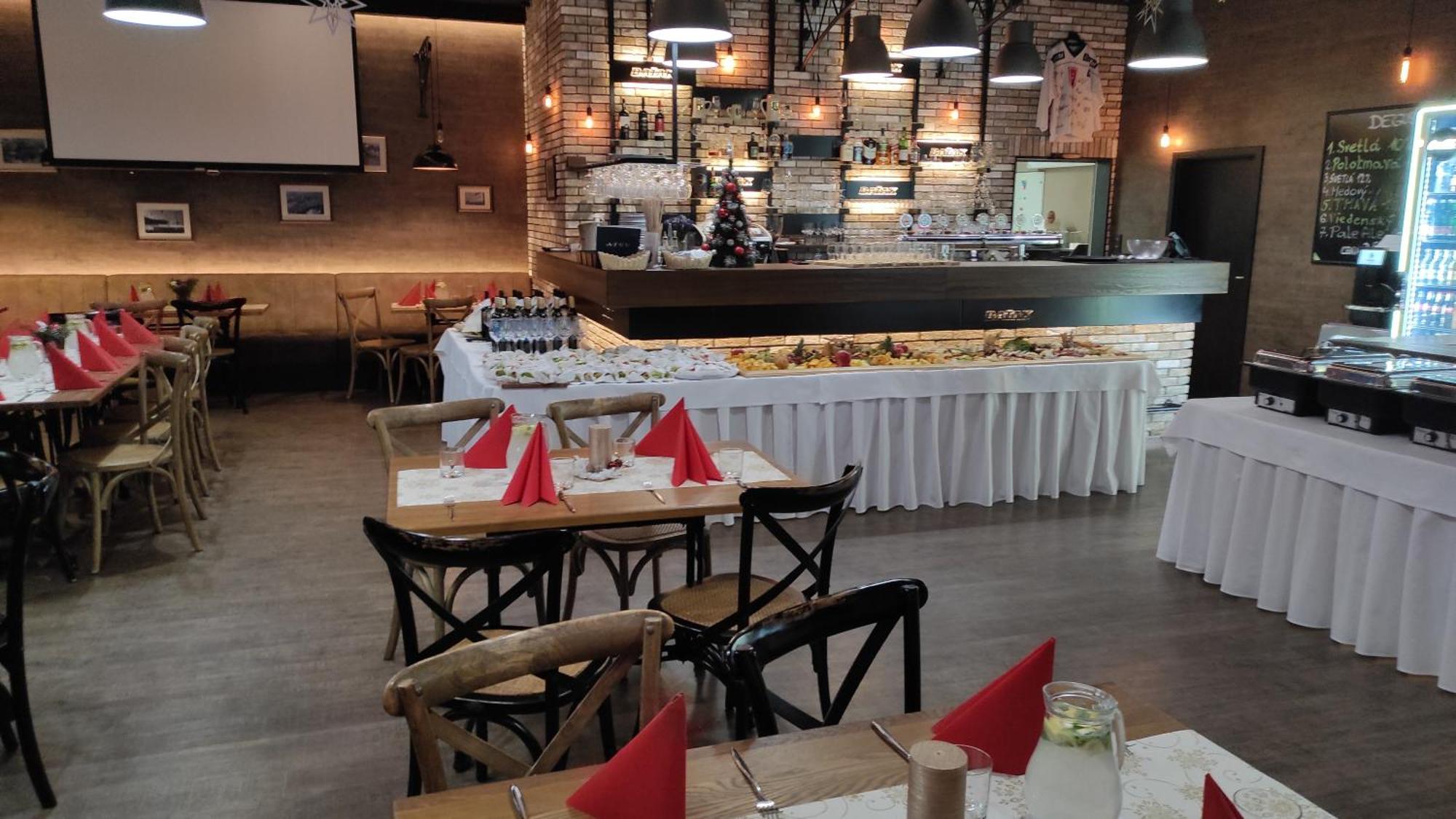 Azul Hotel & Restaurant Partizánske Eksteriør billede