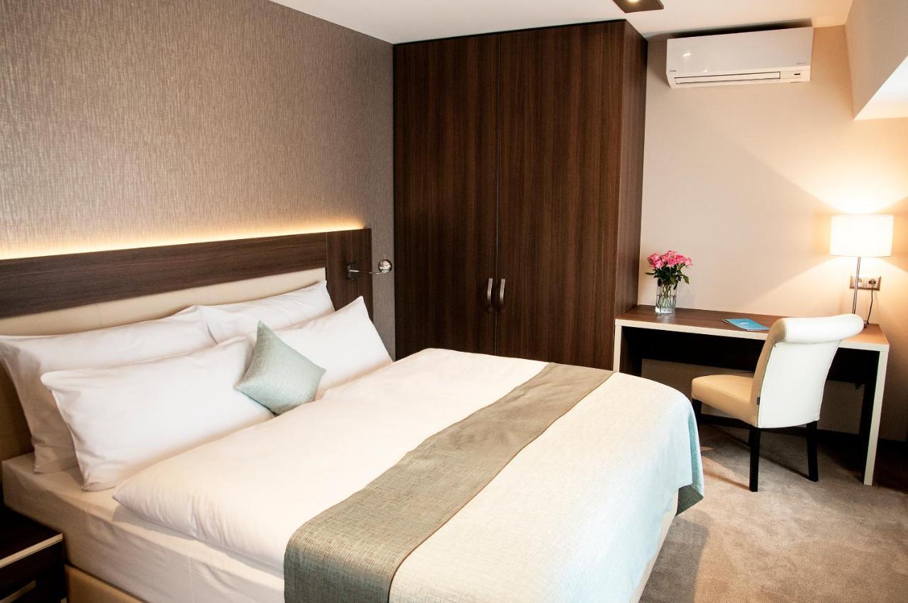Azul Hotel & Restaurant Partizánske Eksteriør billede